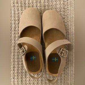 Swedish Women’s wooden clogs